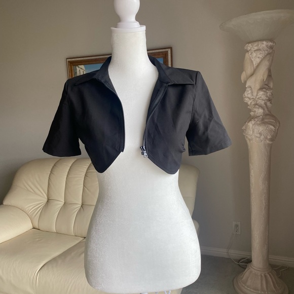 Finesse size XS Women's Black Crop-top - Picture 1 of 9